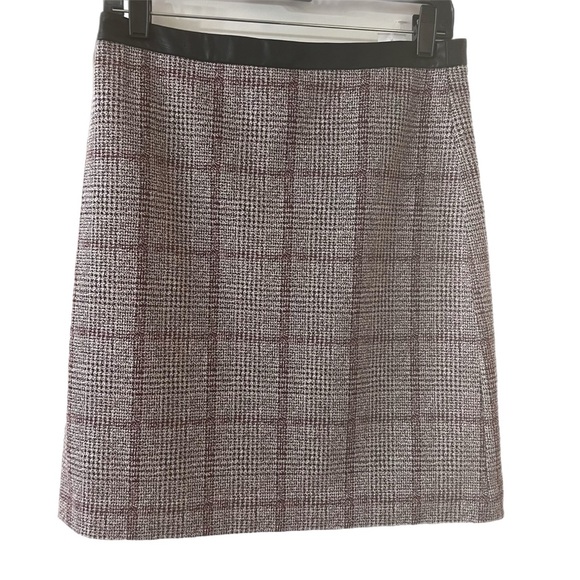 Ann Taylor Dresses & Skirts - Ann Taylor Plaid Mini Skirt Burgundy Size 4
